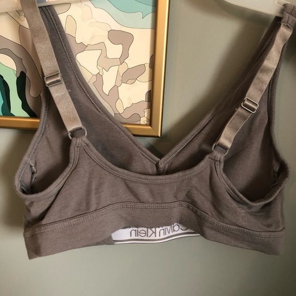 ✨2 for $25✨ set of 2! Calvin Klein Sports Bra - Picture 5 of 6